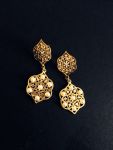 Juman Pearl Arabesque with Bahraini pearls&nbsp;earrings